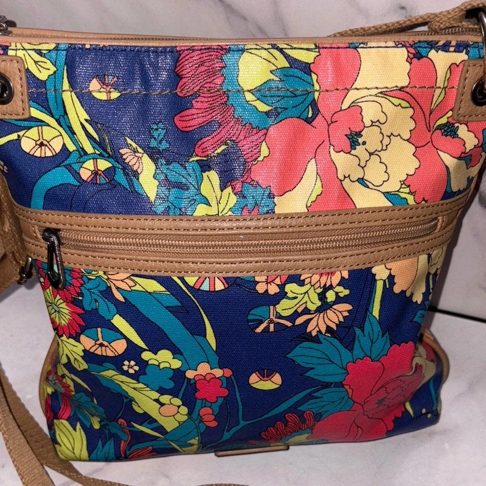 Sakroots Artist Circle Flat Crossbody Navy Spirit Desert Floral Boho - Picture 2 of 14